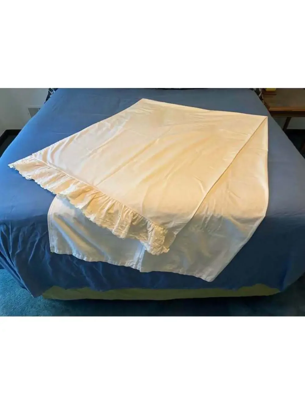 Vintage creamy white Eyelet Lace Ruffled Bed Sheet -twin